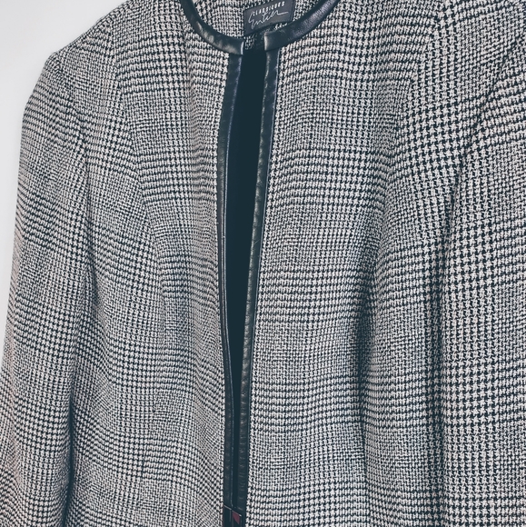 Vintage Houndstooth Blazer - Picture 5 of 9